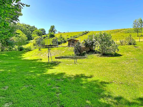 A VENDRE VARILHES ENSEMBLE 2 MAISONS AVEC TERRAIN ET DÉPENDANCES