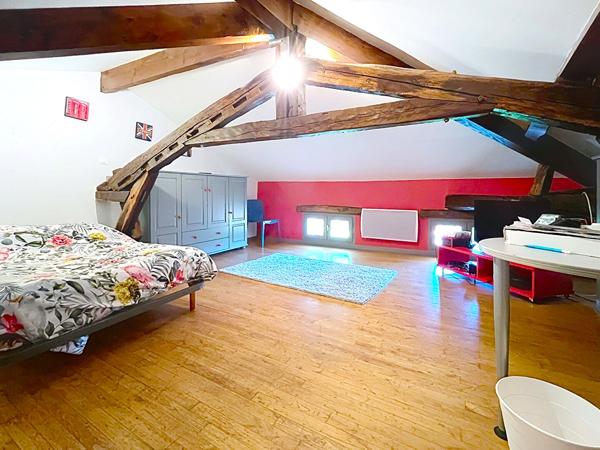A VENDRE VARILHES ENSEMBLE 2 MAISONS AVEC TERRAIN ET DÉPENDANCES