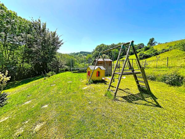 A VENDRE VARILHES ENSEMBLE 2 MAISONS AVEC TERRAIN ET DÉPENDANCES