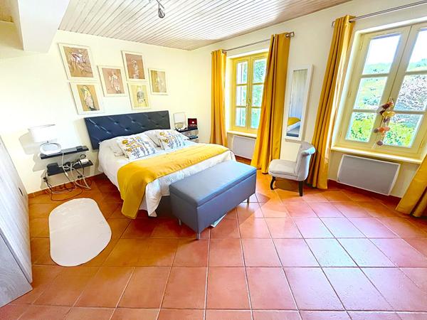 A VENDRE VARILHES ENSEMBLE 2 MAISONS AVEC TERRAIN ET DÉPENDANCES