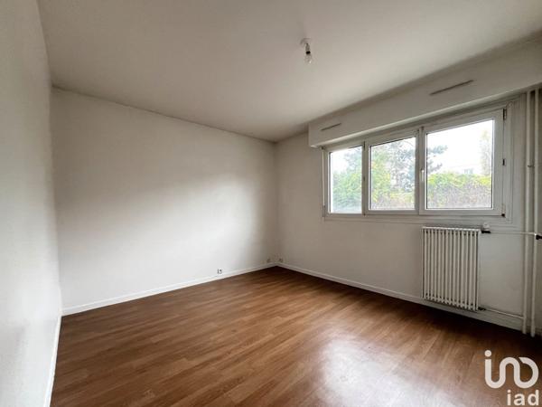 Appartement 1 pièce de 27 m² à Noisy-le-Grand (93160)