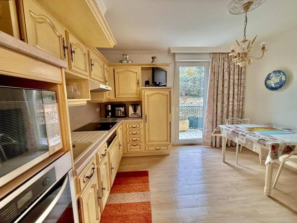 Superbe T4 lumineux avec triple exposition – Chambéry (5ᵉ étage)