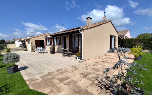 Maison à vendre    4 pièces •  Vias