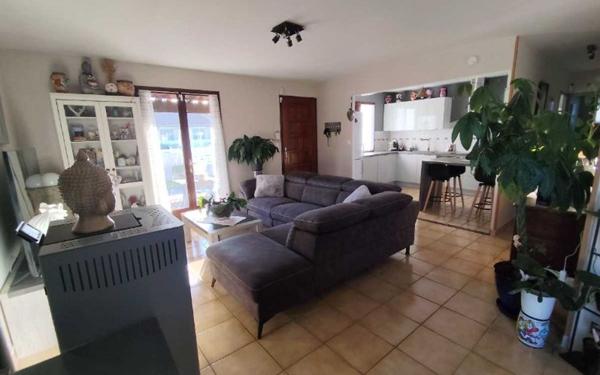 Maison à vendre    4 pièces •  Vias