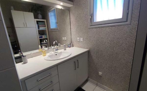 Maison à vendre    4 pièces •  Vias