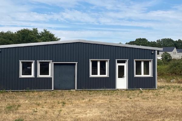 Terrain de 2747 m 2 MUZILLAC avec Bâtiment industriel 415 m2