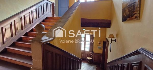 Château 936 m² : vente ou gérance hôtelière/restauration