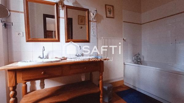 Château 936 m² : vente ou gérance hôtelière/restauration