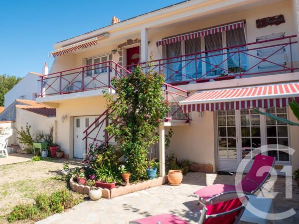 Maison à vendre  7 pièces - 159,26 m 2   CHATEAU D OLONNE  - 85