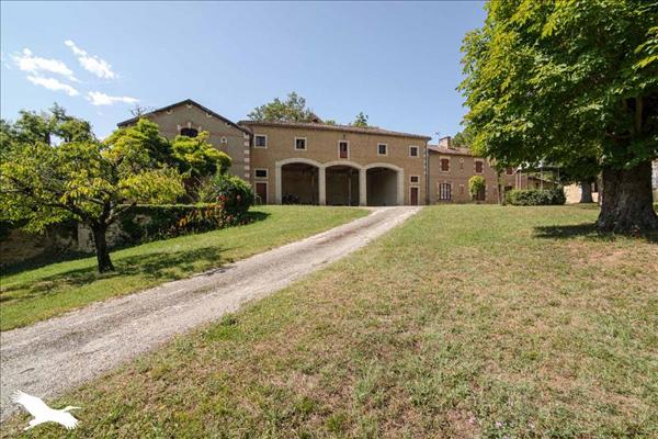 Maison à vendre |  Montestruc-sur-Gers |  10 pièces | 215 m²