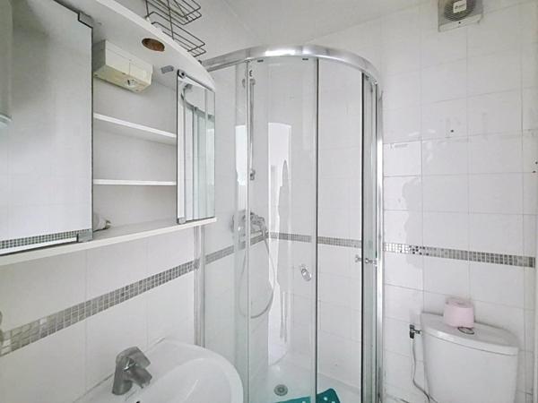 Grand studio au pied du RER C Meudon Val Fleury