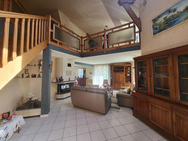 À VENDRE ! Propriété de charme Vernantes !