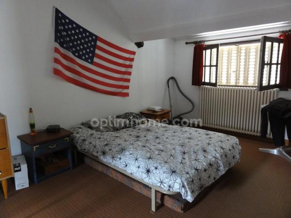 SOUESMES, Immeuble de rapport avec trois appartements dont deux déjà loués