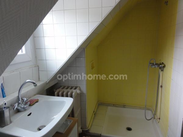 SOUESMES, Immeuble de rapport avec trois appartements dont deux déjà loués