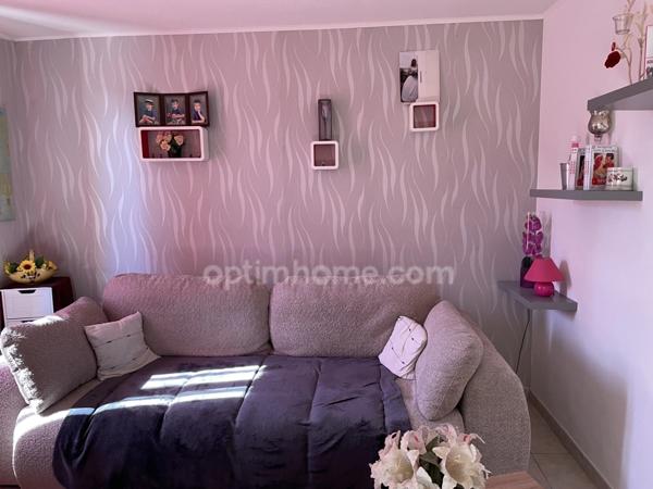 SOUESMES, Immeuble de rapport avec trois appartements dont deux déjà loués