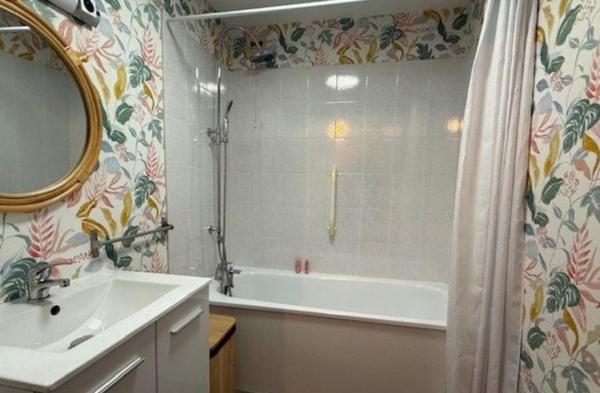 Beau  T2 au centre de la station de Sainte-Cécile