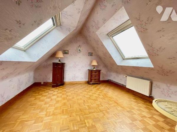 Trégastel Bourg  (22730) 
Bel ensemble immobilier composé de deux maisons en pierre.
La maiso...