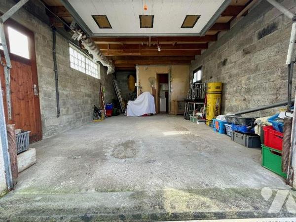 Trégastel Bourg  (22730) 
Bel ensemble immobilier composé de deux maisons en pierre.
La maiso...