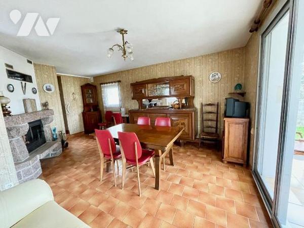 Trégastel Bourg  (22730) 
Bel ensemble immobilier composé de deux maisons en pierre.
La maiso...