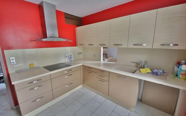 Maison à vendre    6 pièces • 1 346 m2 Brasles