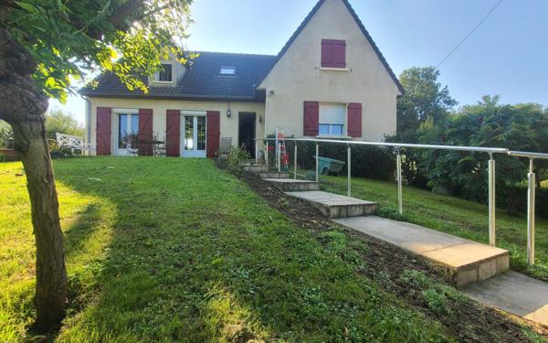 Maison à vendre    6 pièces • 1 346 m2 Brasles