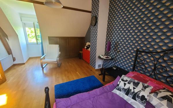 Maison à vendre    6 pièces • 1 346 m2 Brasles