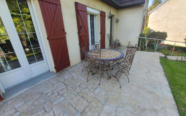 Maison à vendre    6 pièces • 1 346 m2 Brasles