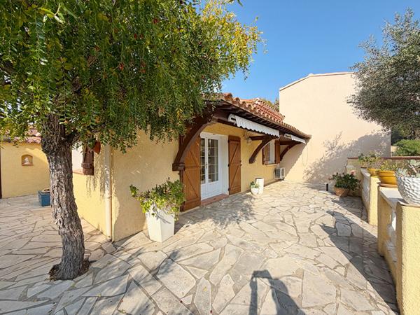 Hyères LES SALINS - T3 de plain-pied- Jardin - Parking - Pleine propriété