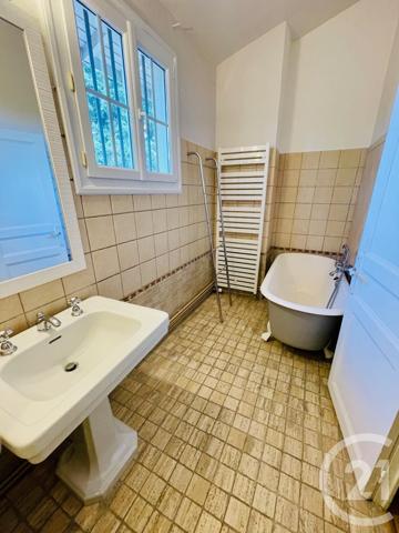 Maison à vendre  9 pièces - 256 m2 VILLENEUVE LES AVIGNON - 30