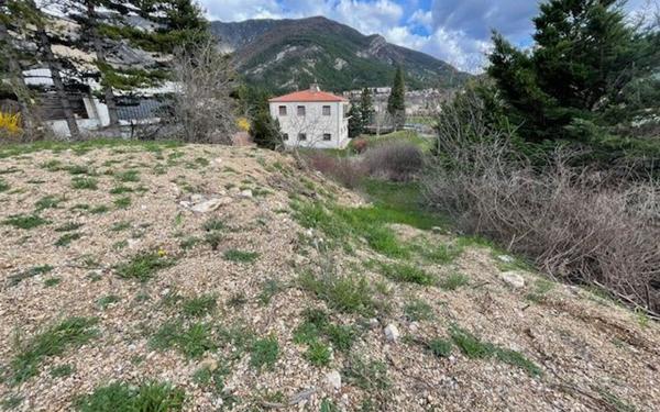 Terrain à vendre    Serres