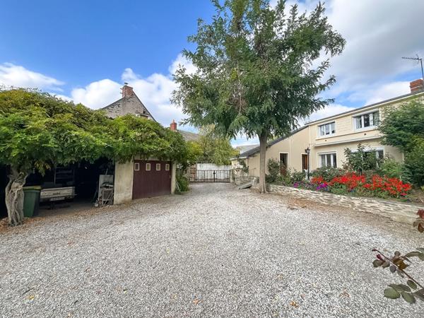 A VENDRE Maison 110m2- 3 Chambres- dont 1 en rez-de-chaussée-Les ponts de cé- Terrain de 900m2