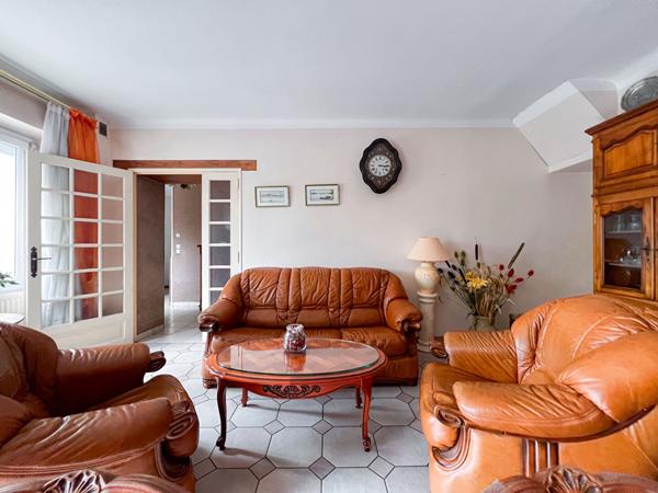 A VENDRE Maison 110m2- 3 Chambres- dont 1 en rez-de-chaussée-Les ponts de cé- Terrain de 900m2