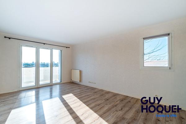 Appartement F3 en vente à COMBS LA VILLE _ Avec terrasse et BOX.