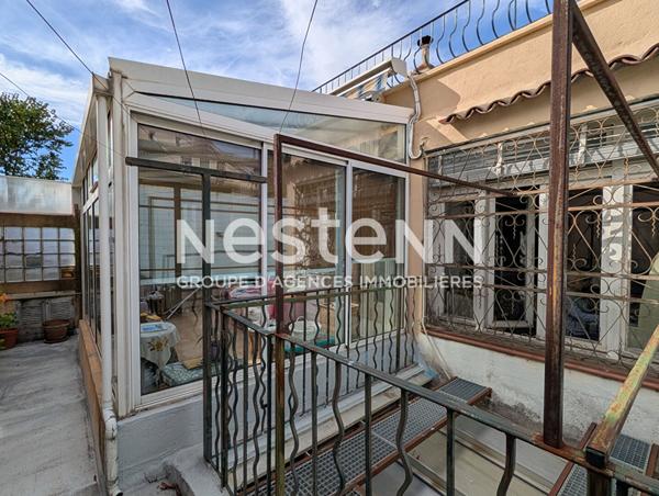 À VENDRE DRAGUIGNAN - Maison de ville avec terrasse sur les toits et double garage - Rare en centre-ville