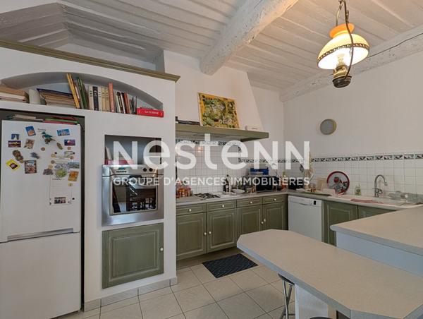 À VENDRE DRAGUIGNAN - Maison de ville avec terrasse sur les toits et double garage - Rare en centre-ville