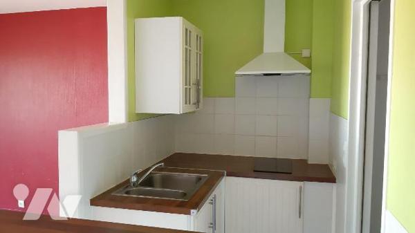 A vendre Rennes T1bis, Rue de Brest, T1bis de 31.21 m² comprenant : Entrée, belle pièce de 24.9...