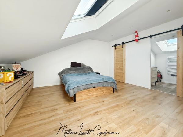 MAISON FAMILIALE ENTIÈREMENT RÉNOVÉE – VOLUMES GÉNÉREUX 7 PIECES PERIGUEUX (24)