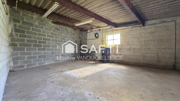 Plain pied individuel idéalement située à l’entrée des bois, dans le secteur prisé du hameau de Noulette