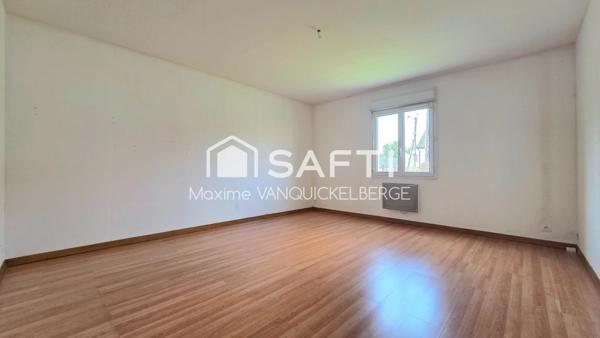 Plain pied individuel idéalement située à l’entrée des bois, dans le secteur prisé du hameau de Noulette