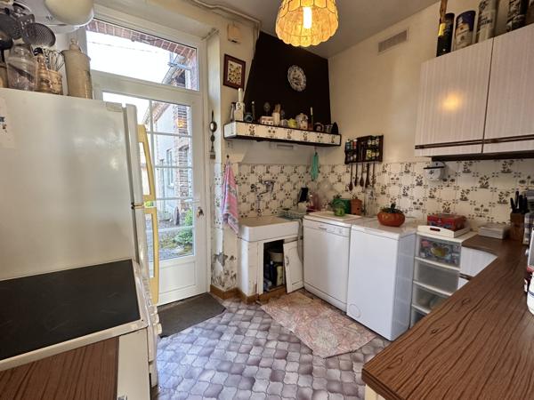 Sens (89100) Maison de village