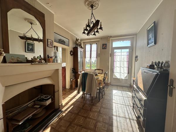 Sens (89100) Maison de village