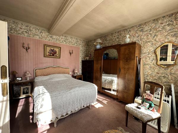 Sens (89100) Maison de village