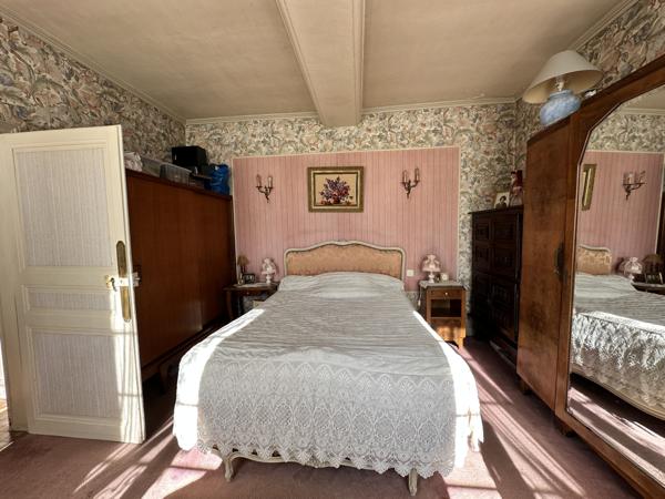 Sens (89100) Maison de village