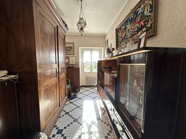 Sens (89100) Maison de village