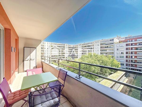 Porte du 6è, T3 avec terrasse au calme