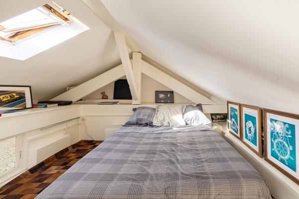 Duplex sous les toits, à deux pas du Canal Saint-Martin