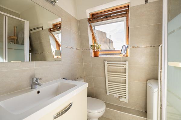 Duplex sous les toits, à deux pas du Canal Saint-Martin