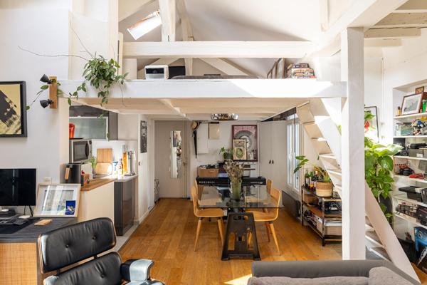 Duplex sous les toits, à deux pas du Canal Saint-Martin