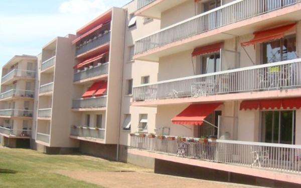 Appartement à louer    2 pièces • 71 m2 Montluçon