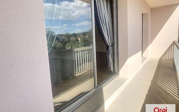 Appartement à louer    2 pièces • 71 m2 Montluçon